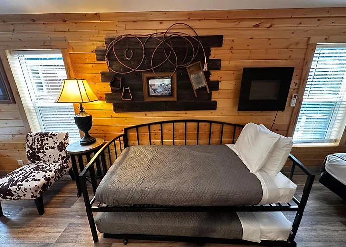 Packwood Lodge & Cabins