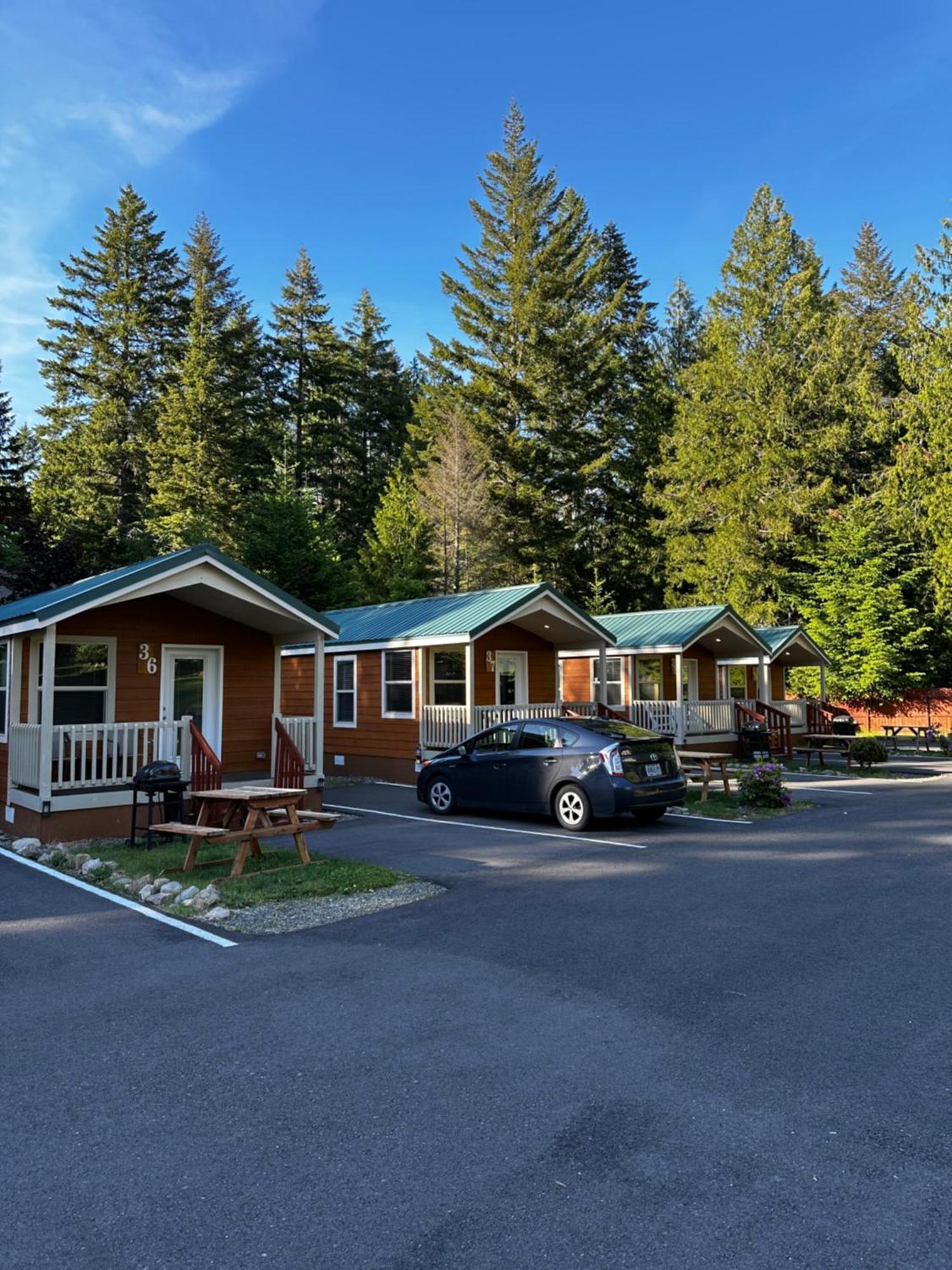 & Motel Packwood