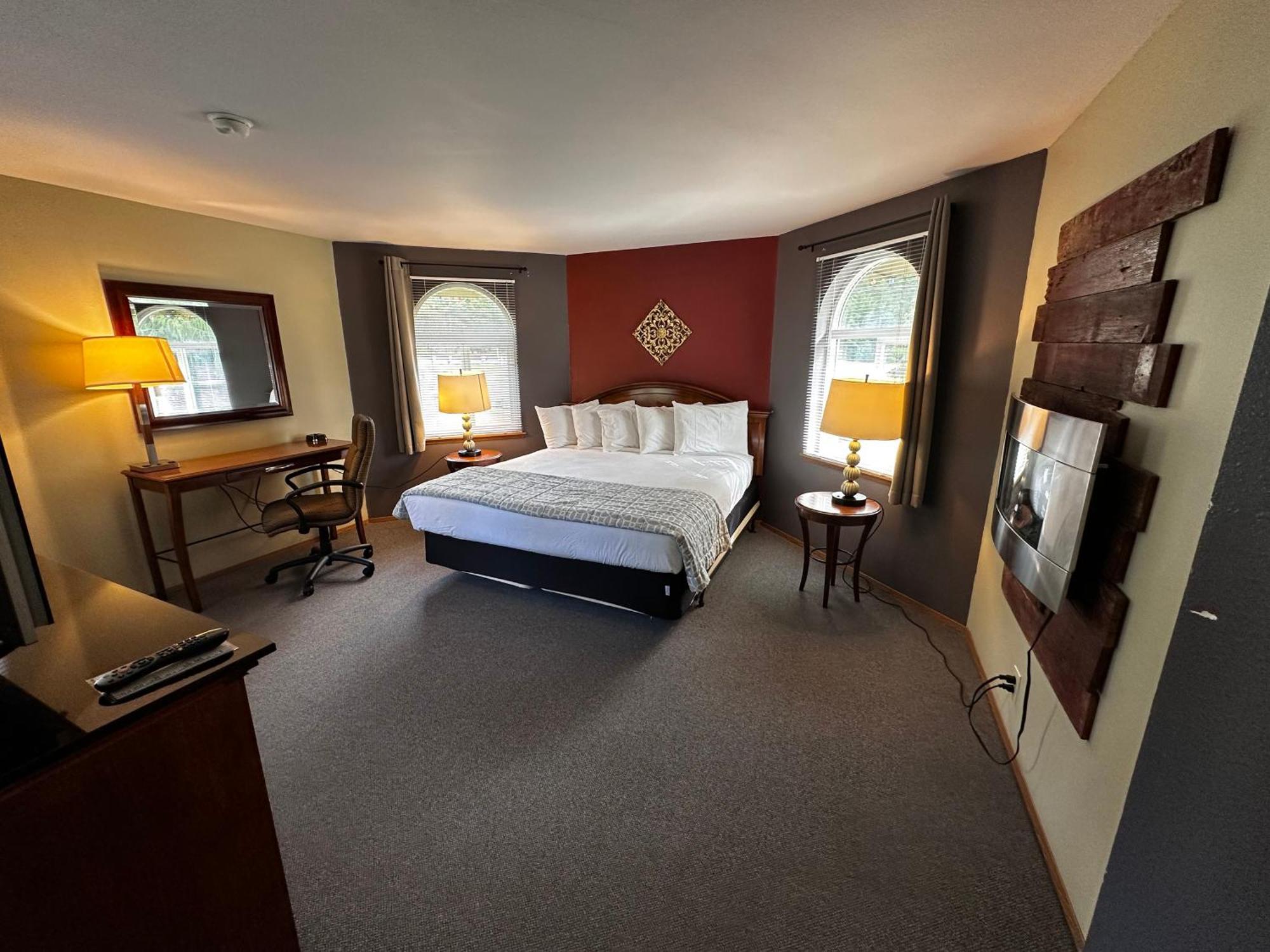 & Motel Packwood